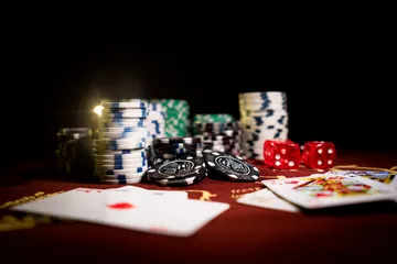 4777BED Live Casino — Join thrilling real-dealer tables A professional dealer in a tuxedo greeting players at the roulette table, symbolizing the authentic live casino feel at 4777BED.